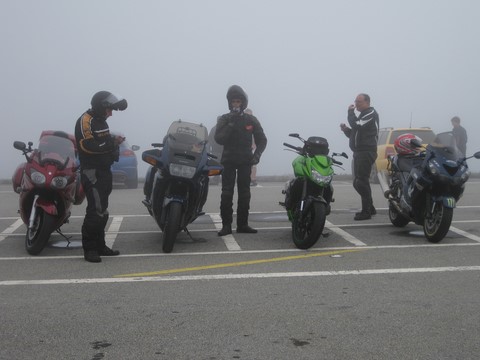 Membres dans le brouillard