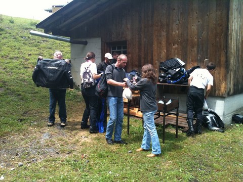 Membres à l'abri de la pluie
