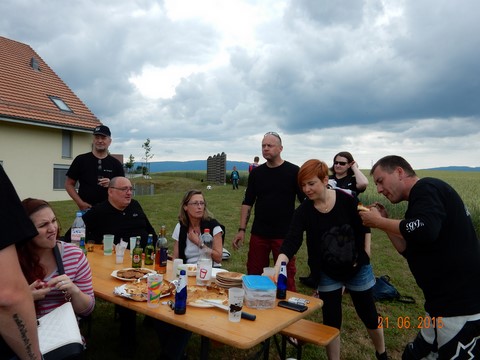 Plusieurs membres du MC