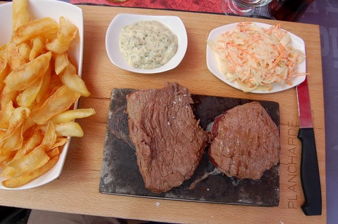 Plat composé de deux steack de bison
